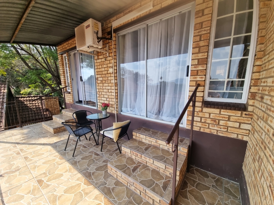 3 Bedroom Property for Sale in Safari Gardens North West